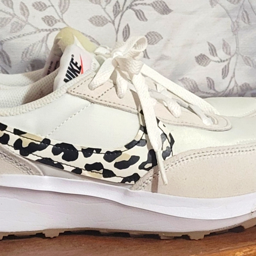Women's Nike Waffle Debut Sneaker